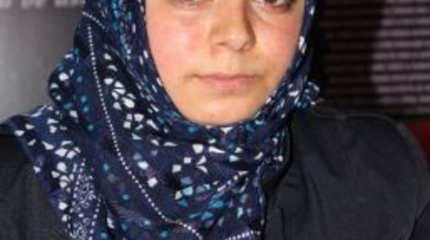 Depremzede Esra’nın Okuma Azmi