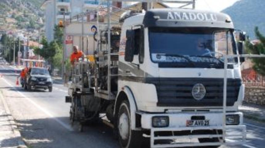 Yol &Ccedil;izgileri Yenileniyor
