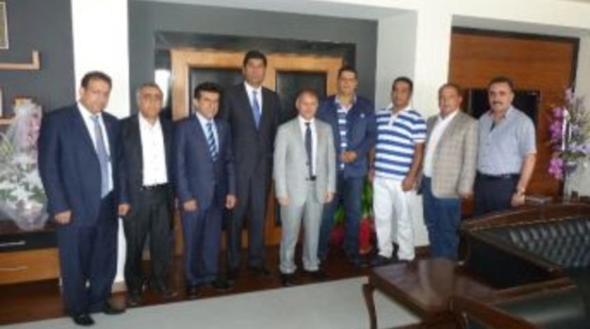 Arıkan Ve Avcı&rsquo;ya &lsquo;mavi Lacivert&rsquo; Ziyaret