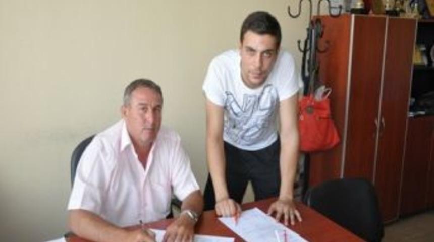 Salihli Belediyespor&rsquo;a Nijeryalı Forvet