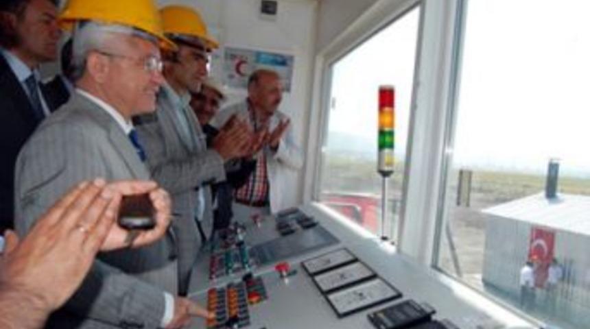 Asfalt planti k&ouml;y yollarında