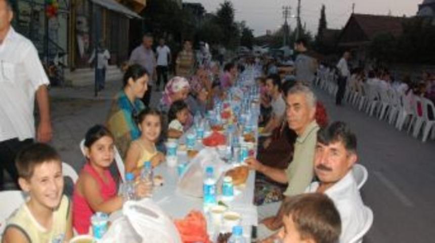 Kartepe &Ccedil;amlık Mahallesinde İftar