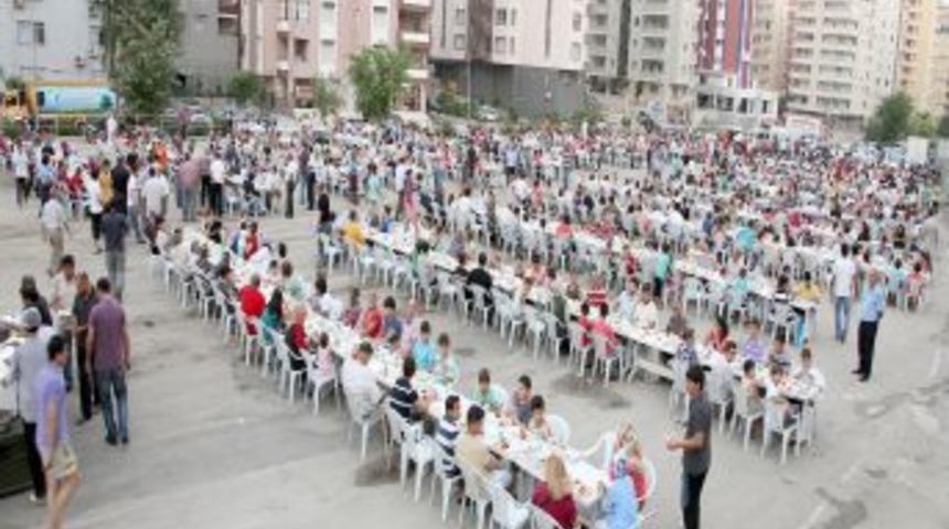Başkan Arıkan, Iftarda Vatandaşlarla Buluştu