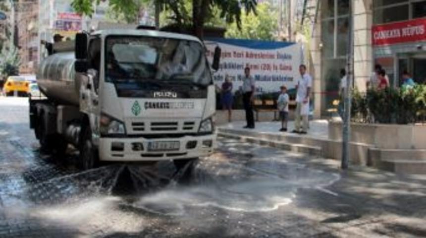 &Ccedil;ankaya Belediyesi&rsquo;nden Yaya B&ouml;lgesi Temizliği