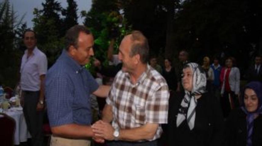 Trabzon Valisi Kızılcık&rsquo;tan Şehit Ailelerine İftar Yemeği