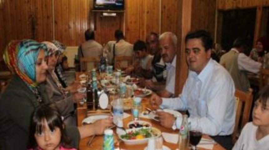 Pazaryeri Belediye Başkanı Yal&ccedil;ın&rsquo;dan İftar Yemeği