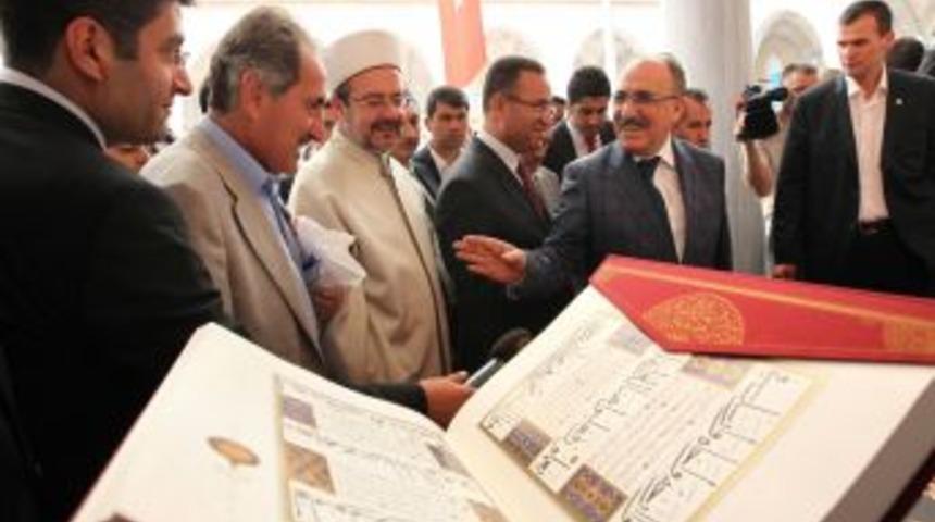 G&ouml;rmez: 'Oku' Diye Başlayan Kitabın Okumayan Mensuplarıyız