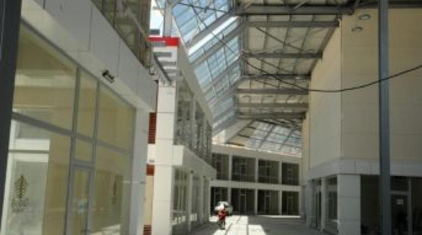 Karesi Avm'deki İşyerlerine Yapı Kullanma İzin Belgeleri Verildi