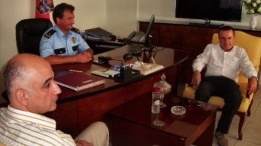 S&ouml;ke Kaymakamı Demirezer&rsquo;den Yeni Emniyet M&uuml;d&uuml;r&uuml; Aydın D&uuml;zalan&rsquo;a Ziyaret