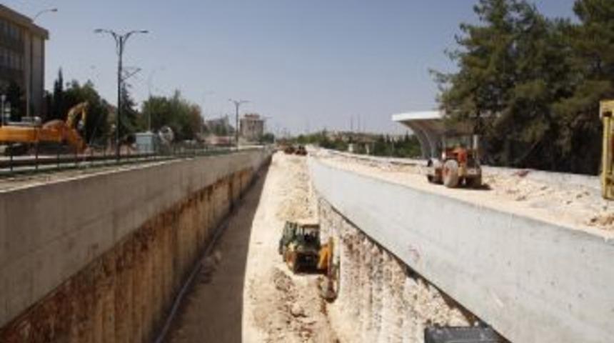 &Uuml;niversite Kavşağı Karataş&rsquo;ı Rahatlatacak