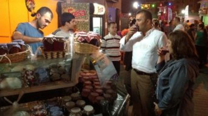 Bayram &Ccedil;ifti, Ramazan Sokağından Bol Bol Alışveriş Yaptı