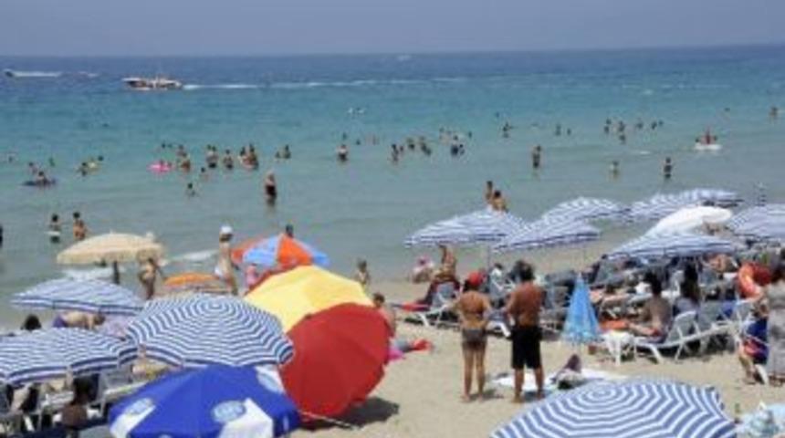 Plajlar Turistlere Kaldı