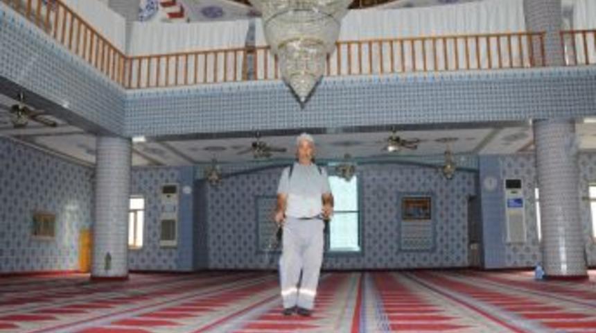 Konyaaltı&rsquo;nda Camiler G&uuml;l Gibi Kokuyor