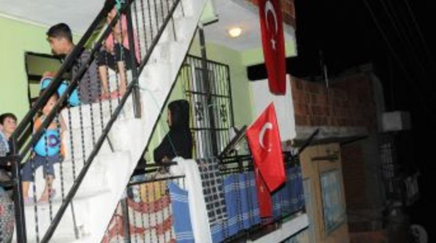 Şehit Ailesinden Bayrak Tepkisi