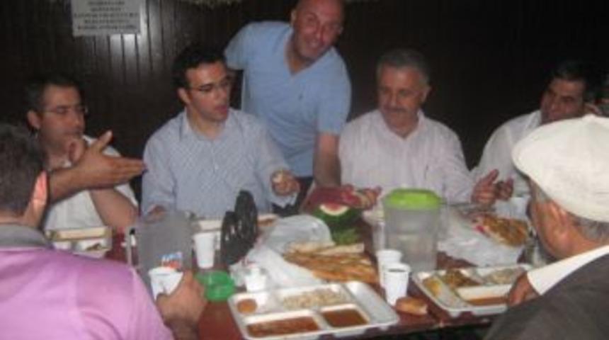 Milletvekili Ahmet Arslan  iftar &ccedil;adırında