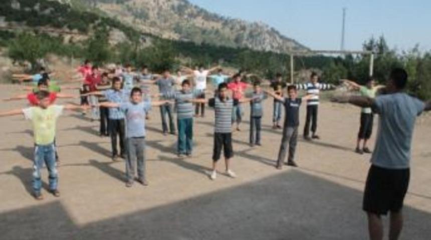 Hem Kur&rsquo;an &Ouml;ğreniyorlar Hem Spor Yapıyorlar