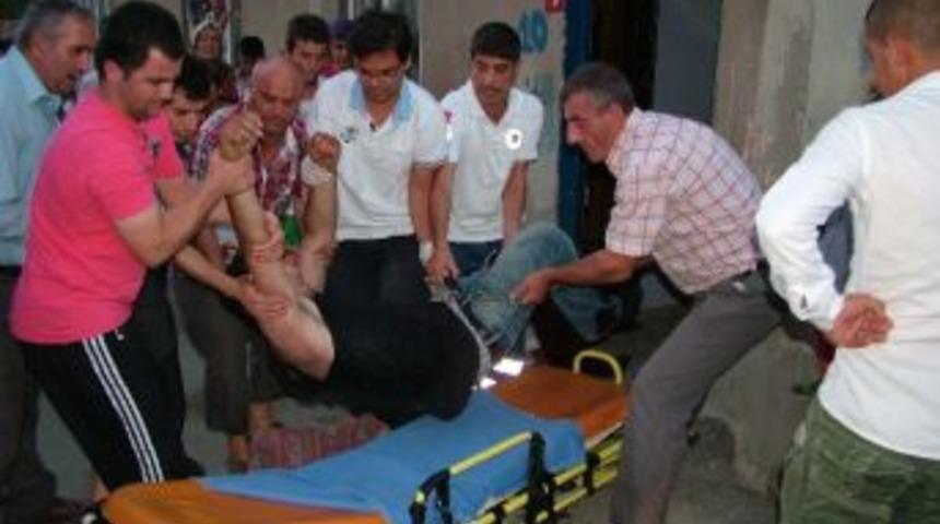 &Ccedil;orlu`da Bı&ccedil;aklı Kavga: 1 Yaralı