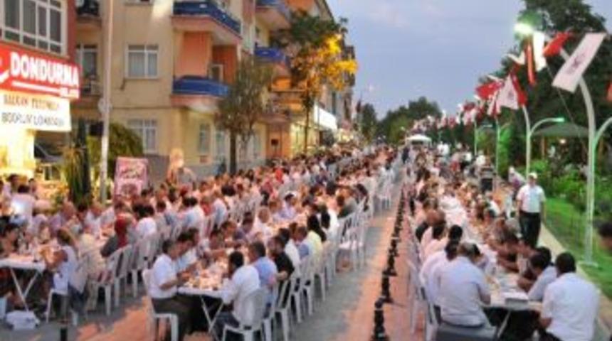 Mahalleliler İftarda Buluştu