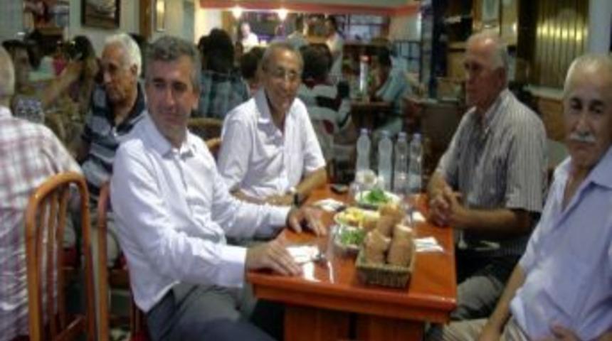 Chp Gen&ccedil;lik Kollarından İftar Yemeği