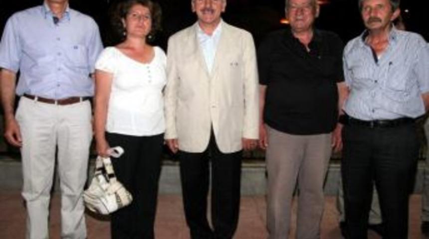 Başkan Sakallı Muhtarlarla İftar Yemeğinde Buluştu