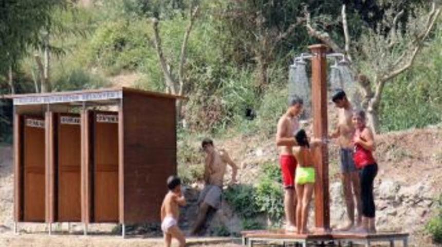 Dilovası Halkı Tavşancıl Plajı'nda Serinliyor