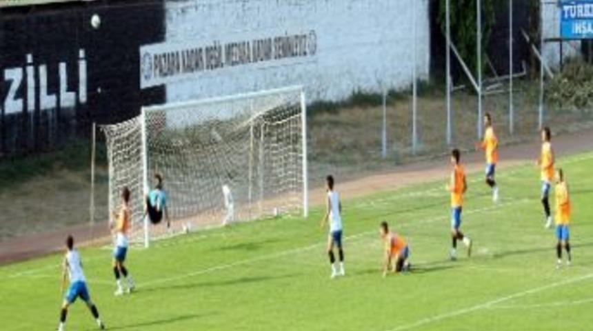 Nazilli Belediye'de İdmanlar Sert Ve M&uuml;cadeleci Ge&ccedil;iyor