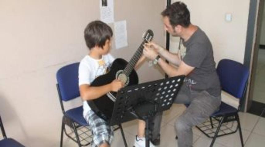 Konservatuar'da İlk Kura 416 Kişi Katıldı