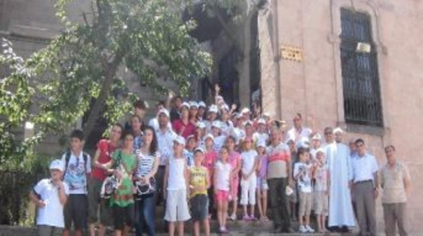 Gurbet&ccedil;i &Ccedil;ocuklardan Mevlevihane&rsquo;ye Ziyaret