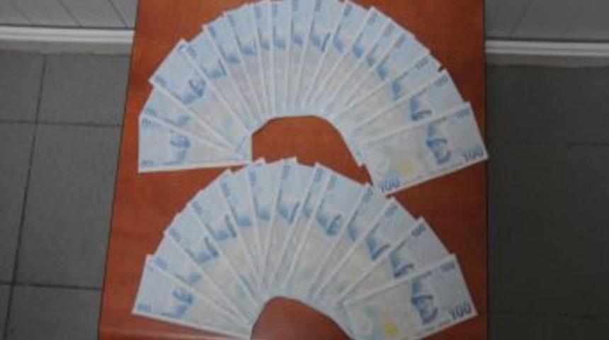 İstanbul&rsquo;dan Getirdikleri Sahte Paralarla Yakalandılar