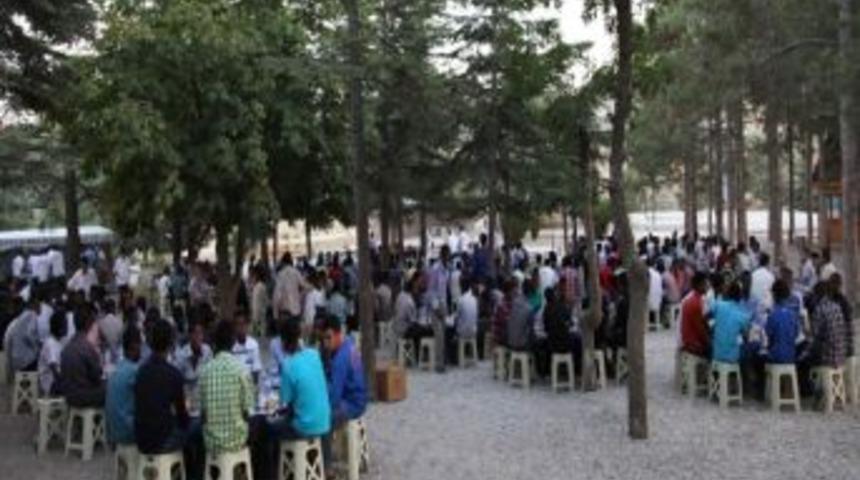 Sel&ccedil;uklu Somali'li &Ouml;ğrencileri Misafir Etti