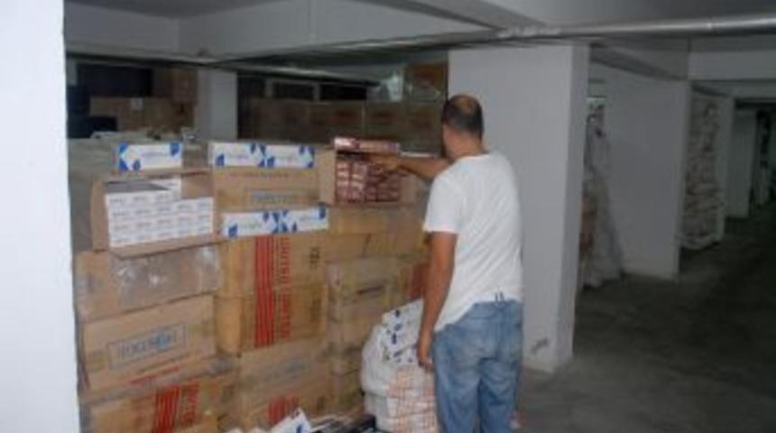 İzmir'de &Uuml;&ccedil; Ayda 3 Milyon Liralık Ka&ccedil;a Sigara Ele Ge&ccedil;irildi