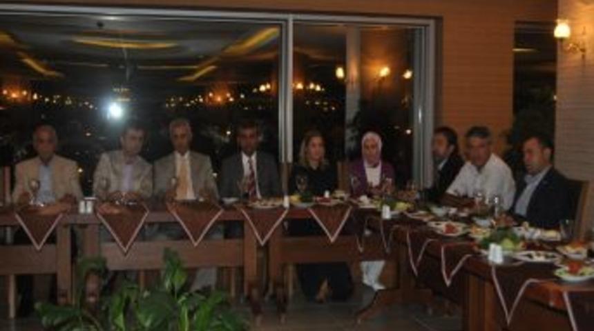 BİRSİAD Iftarında Bosna Hersek Ilahi Korosu Konser Verdi