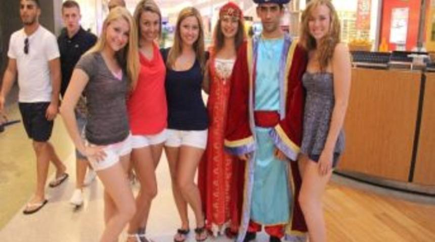 H&uuml;rrem Ve S&uuml;leyman Optimum&rsquo;da Buluştu