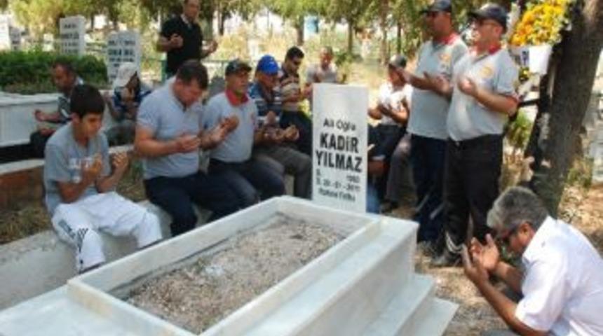 İtfaiyeciler &Ouml;len Arkadaşını Unutmadı