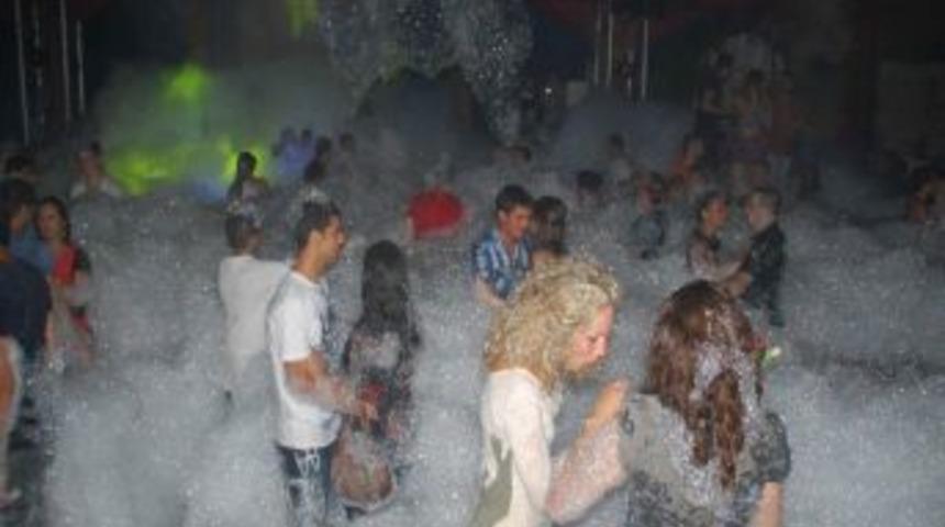 Marmaris Geceleri Hız Kesmiyor