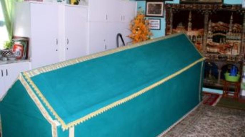 61 Yıldır T&uuml;rbede Yaşıyor