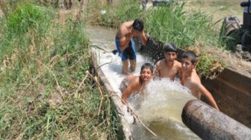 40 Derece Sıcağın Altında Tarım İş&ccedil;ilerinin Ekmek Savaşı