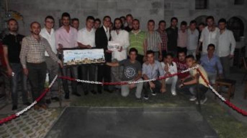 Ak Ge&ccedil;lik İftarda Bir Araya Geldi