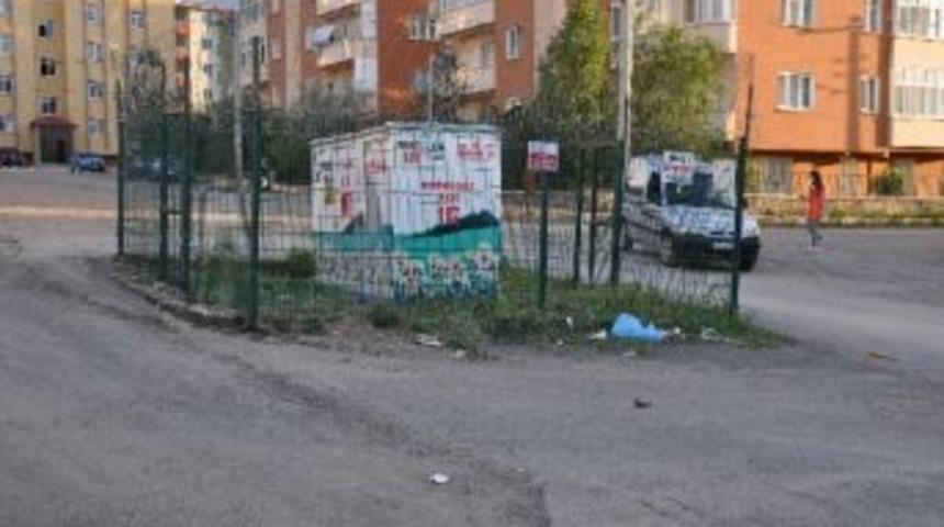 Yol Ortasında Doğalgaz Kutusu