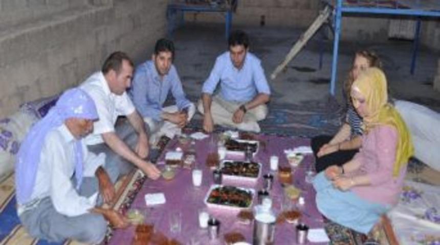 Ak Parti Mahalle İftarlarında