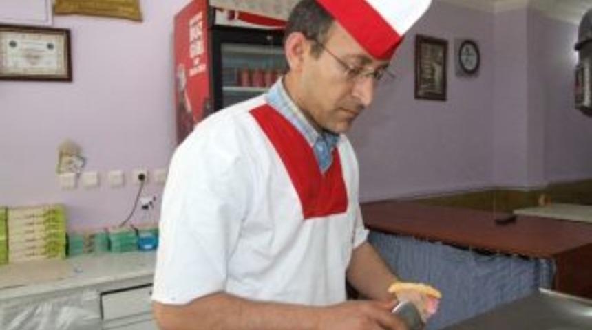 Sıcak Hava Dondurma Satıcılarına Yaradı