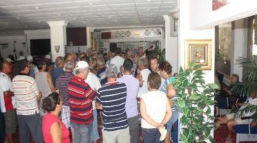 Erikli Sahili&rsquo;nde Tartışmalı Kongre