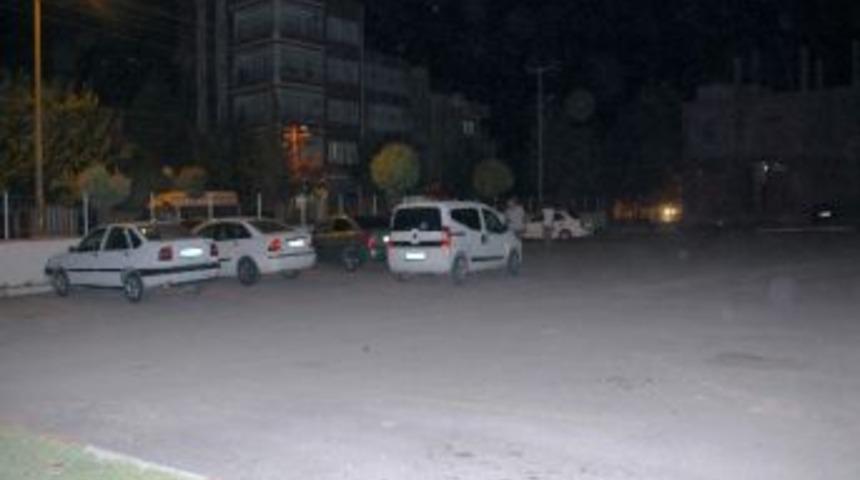 Otomobili Karıştırdı Ortalık Karıştı