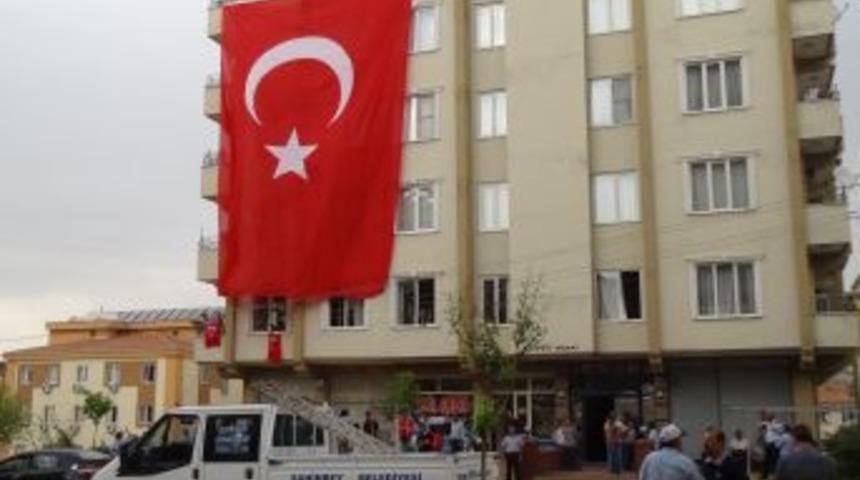 Yetim Şehidin Gaziantep'teki Evine Ateş D&uuml;şt&uuml;