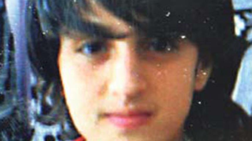 10 yaşındaki &ccedil;ocuk evinin yakınında vuruldu