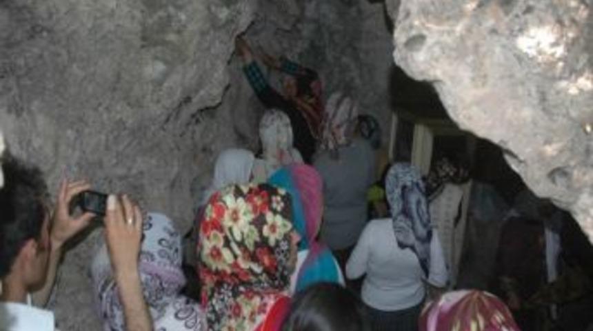 Hakkari'de Kutsal Mekanları Ziyaret Etkinliği