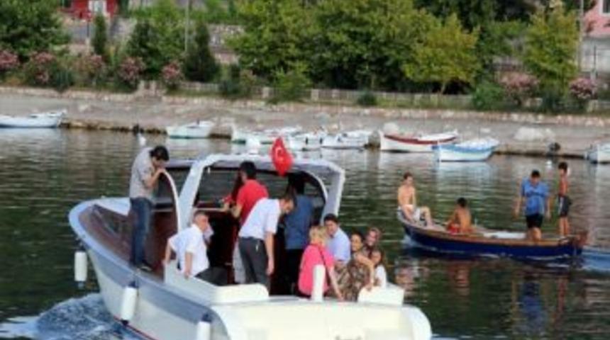 Milletvekili Tun&ccedil; Yat Turu Yaptı