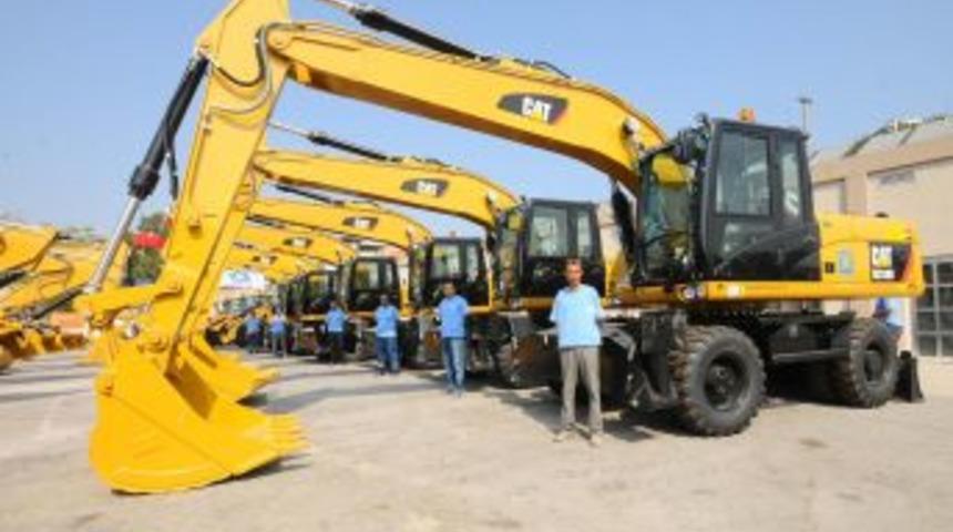 İZSU Dere Temizlikleri I&ccedil;in 11 Milyon Liralık Ara&ccedil; Satın Aldı