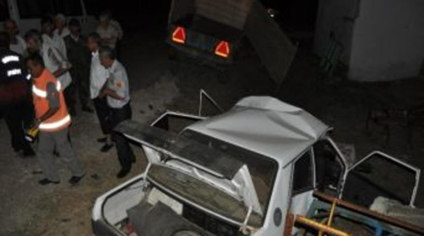 G&ouml;ksun'da Trafik Kazası: 3 Yaralı