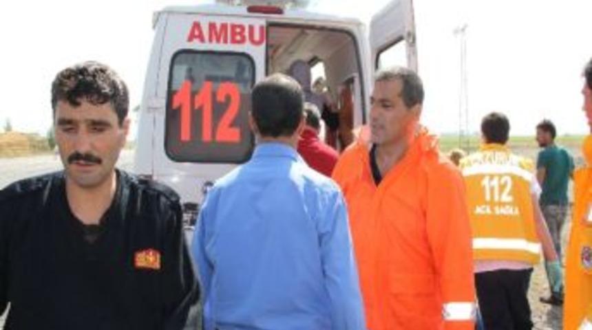 Erzurum&rsquo;da Trafik Kazası: 1 &Ouml;l&uuml;, 17 Yaralı